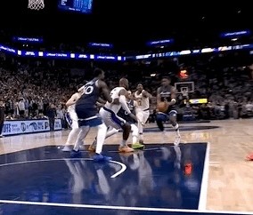 雪域战狼队对阵齐鲁朱雀队，击剑常规赛险胜，内线统治篮板——赛后更衣室沸腾的简单介绍-九游娱乐app口碑好