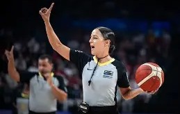 剑门雄鲨队击败辽东山猫队，篮球杯赛上演裁判判罚引热议！快速转换撕裂防线-九游娱乐app官网